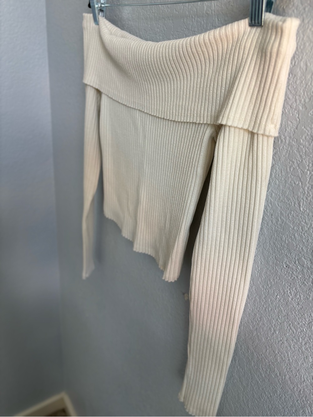 Off-Shoulder Ribbed Long-Sleeve Top - Size Small - Picture 7 of 7